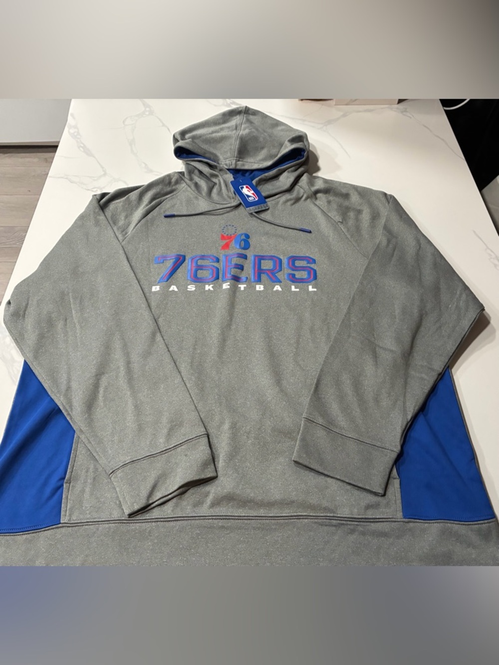 Philadelphia 76ers Men’s Hoodie (2XL) Retails For $75